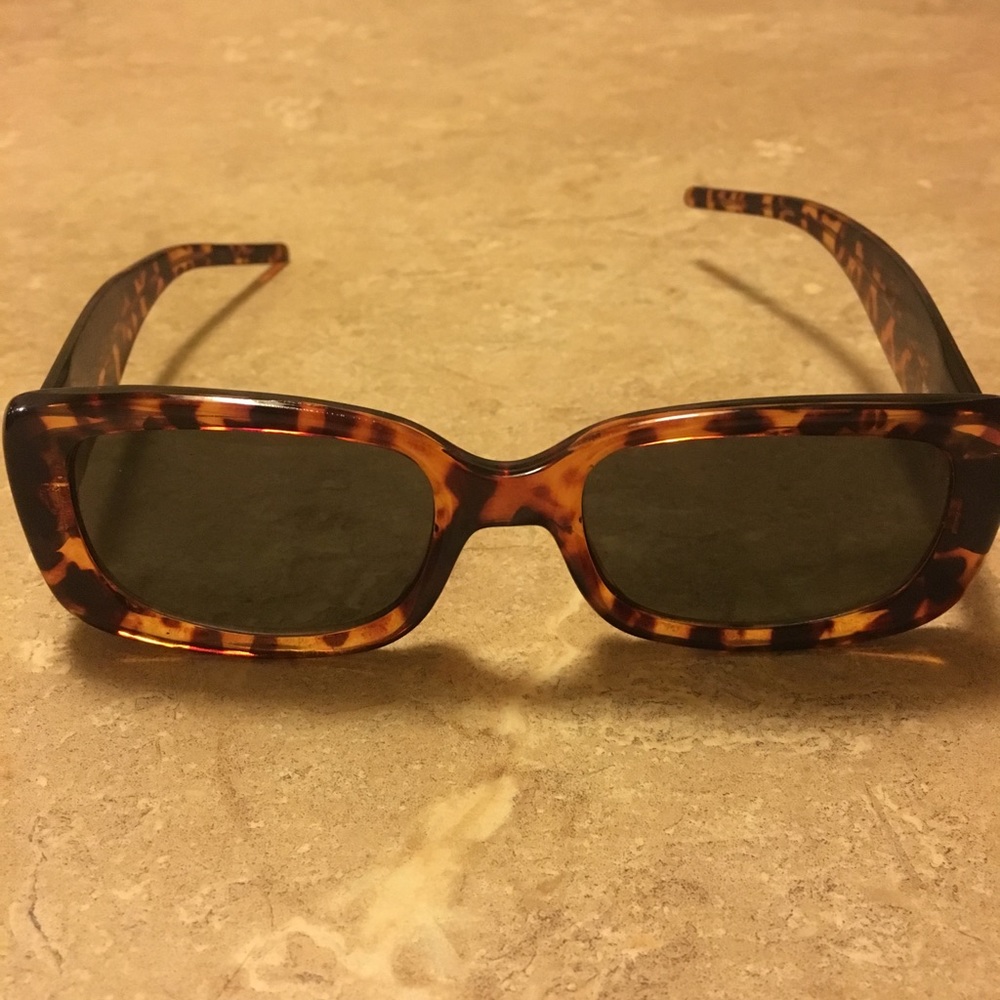 Halston Tortoise Shell Framed Sunglasses